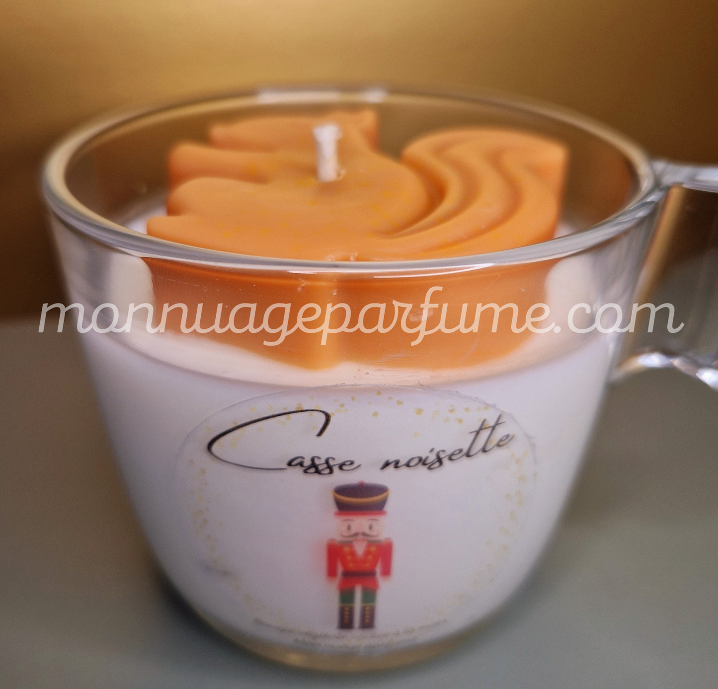 Bougie "CASSE-NOISETTE"